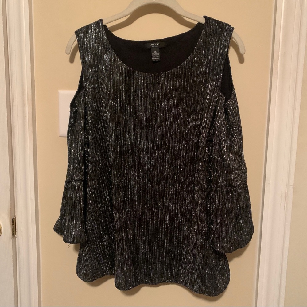 Alfani Woman Silver & Black Cold Shoulder Top w/ Balloon Sleeves & Waist 1X